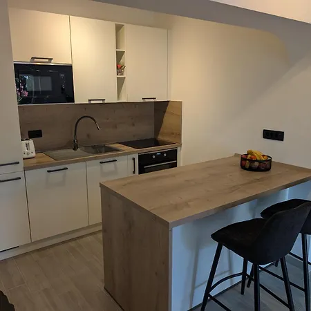 Pinija Appartamento Crikvenica